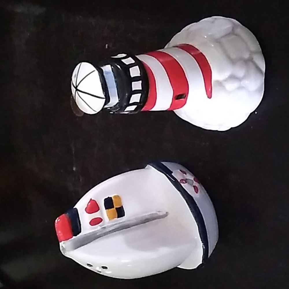 Giftco Inc Lighthouse & Sailboat ⛵ Salt & Pepper Shakers